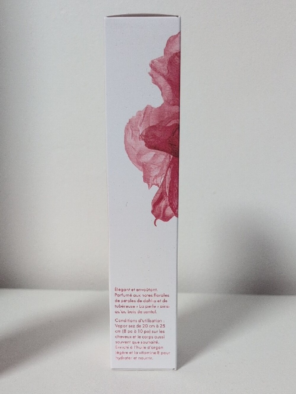 Moroccanoil Dahlia Rouge Fragrance Mist - Pink and Red Accents - Picture 2 of 8